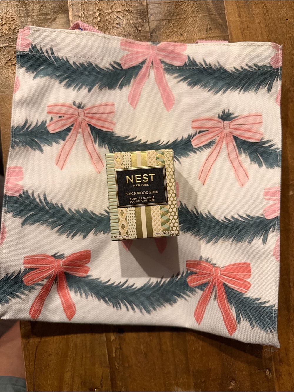 Nest Birchwood Pine Candle and Pink Bow Accent Tote nwt 2 pc holiday